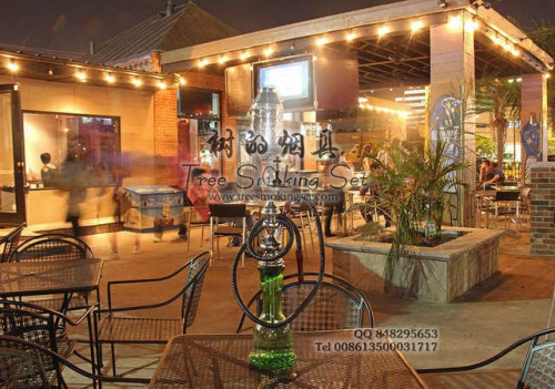 越来越多的餐厅小酒吧开始有了阿拉伯水烟 视乎这是开餐厅酒吧必备的产品了
